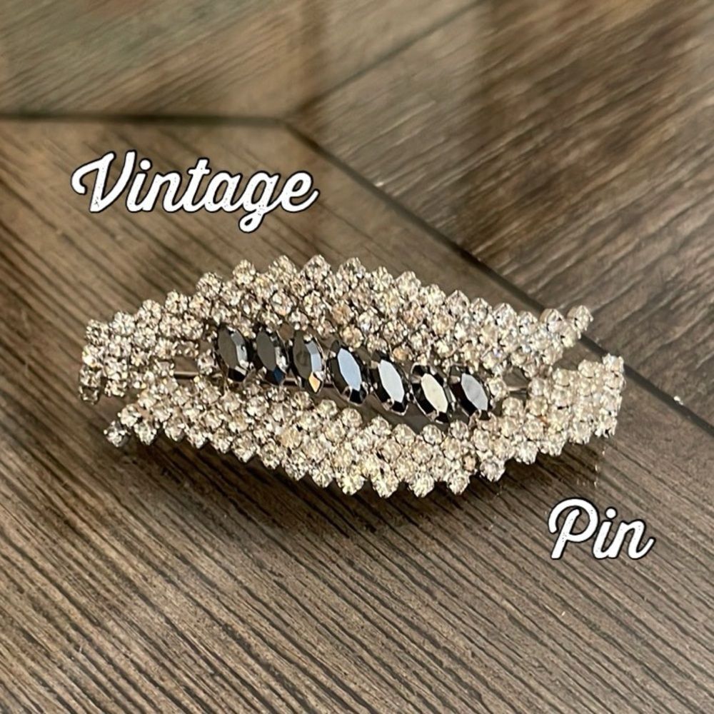 Vintage Rhinestone Clear & Gunmetal Rhinestone Brooch